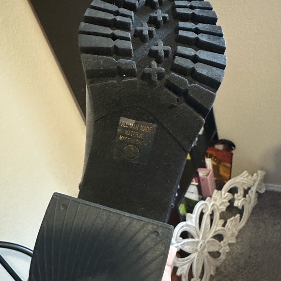 Black slip on leather combat boots - Picture 14 of 16